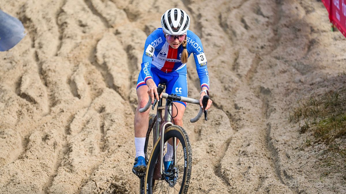 Bukovská má další medaili, je juniorskou mistryní Evropy v cyklokrosu